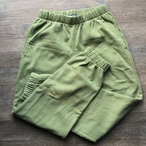 Brandy Melville Rosa Sweatpants **NEW**